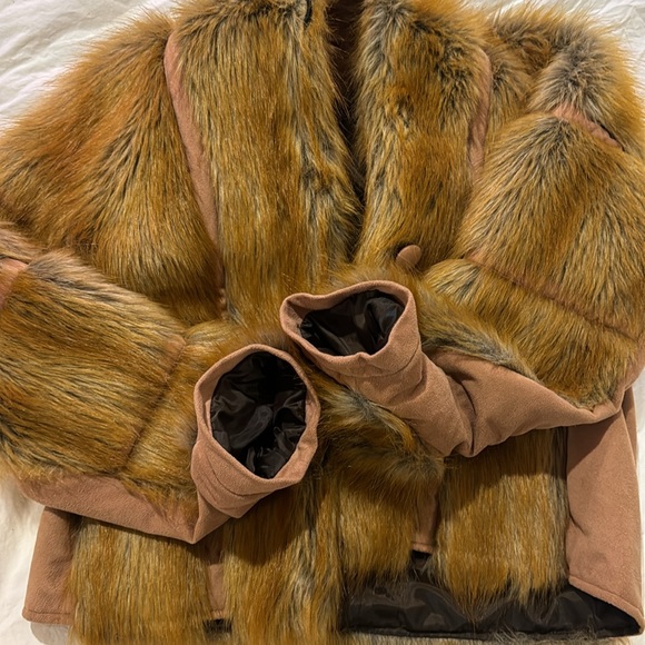 Le Chateau fur (faux) jacket - Picture 6 of 6